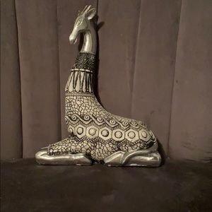 Giraffe paper weight/decor piece